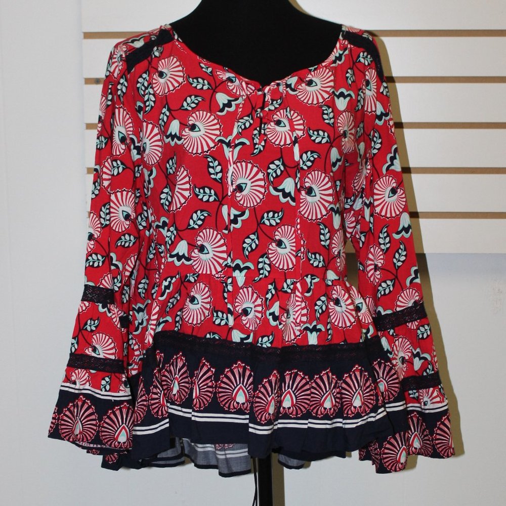 Crown & Ivy Flowy Ruffle-Bottom Top Size XL